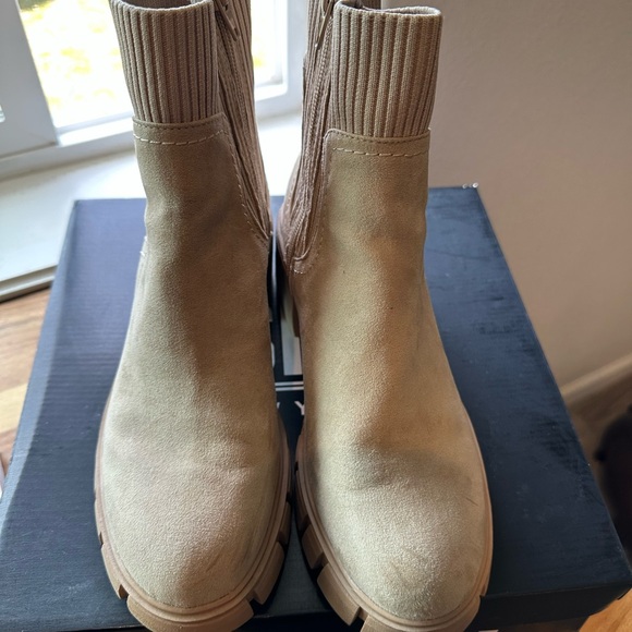 SM New York Henley Boot Size 8 - Picture 9 of 10